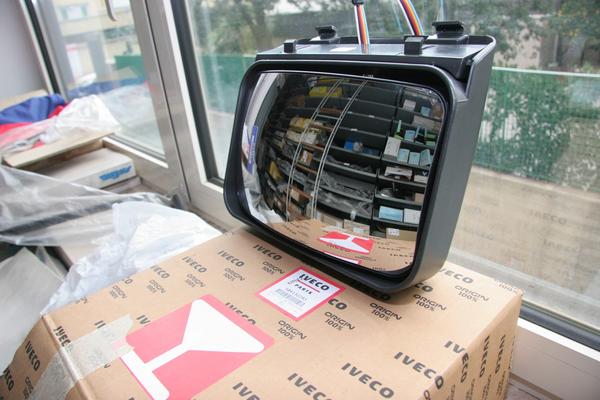 1#3881 Stock di ricambi e accessori per auto e per  veicoli industriali in vendita - foto 10