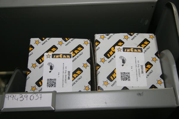 1#3881 Stock di ricambi e accessori per auto e per  veicoli industriali in vendita - foto 15