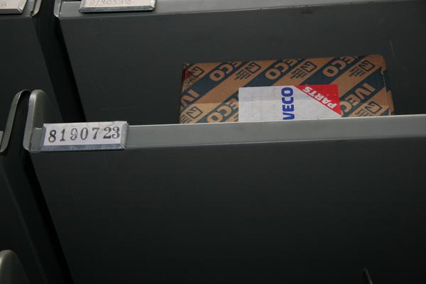 1#3881 Stock di ricambi e accessori per auto e per  veicoli industriali in vendita - foto 46