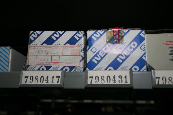 1#3881 Stock di ricambi e accessori per auto e per  veicoli industriali in vendita - foto 50