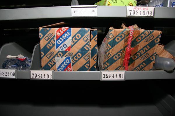 1#3881 Stock di ricambi e accessori per auto e per  veicoli industriali in vendita - foto 53