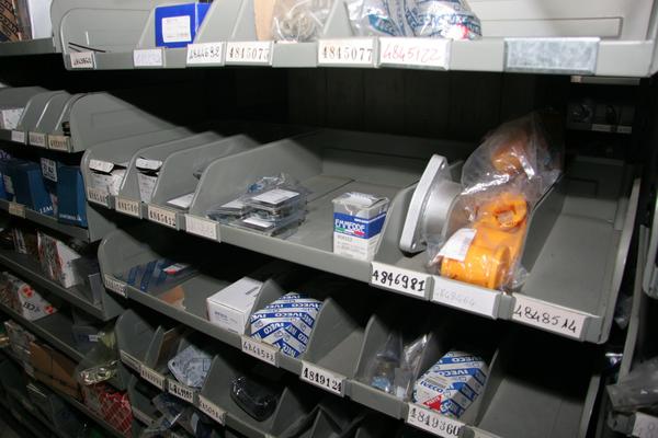 1#3881 Stock di ricambi e accessori per auto e per  veicoli industriali in vendita - foto 68