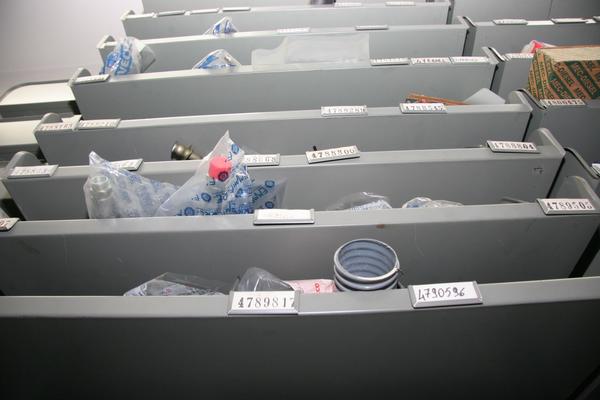 1#3881 Stock di ricambi e accessori per auto e per  veicoli industriali in vendita - foto 83