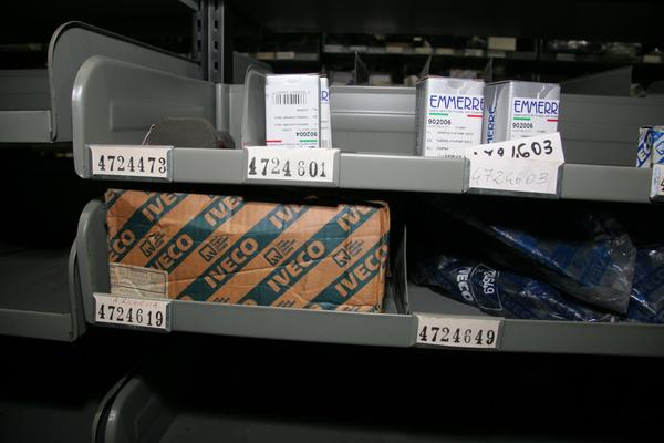 1#3881 Stock di ricambi e accessori per auto e per  veicoli industriali in vendita - foto 100