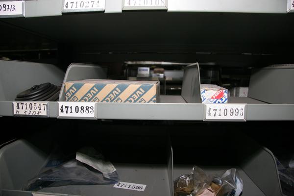 1#3881 Stock di ricambi e accessori per auto e per  veicoli industriali in vendita - foto 102