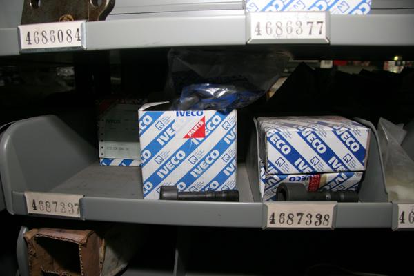 1#3881 Stock di ricambi e accessori per auto e per  veicoli industriali in vendita - foto 105