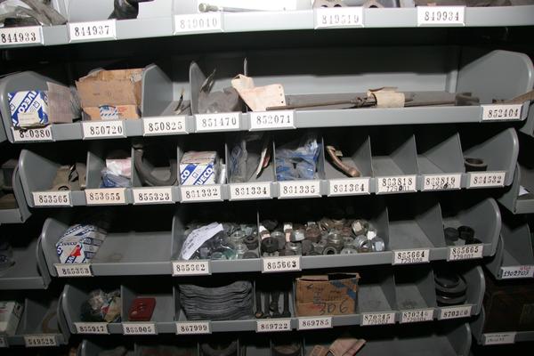1#3881 Stock di ricambi e accessori per auto e per  veicoli industriali in vendita - foto 108