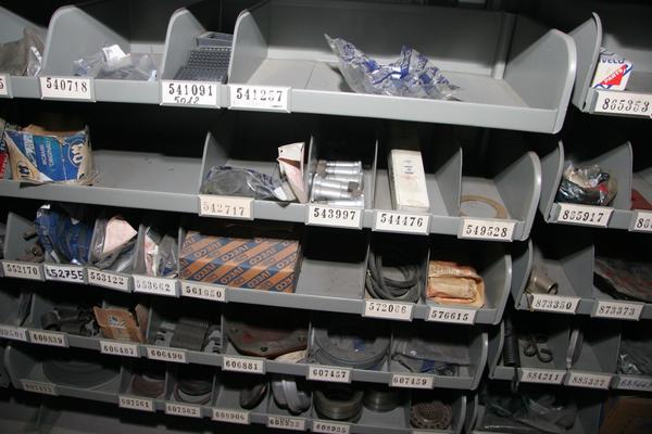 1#3881 Stock di ricambi e accessori per auto e per  veicoli industriali in vendita - foto 110