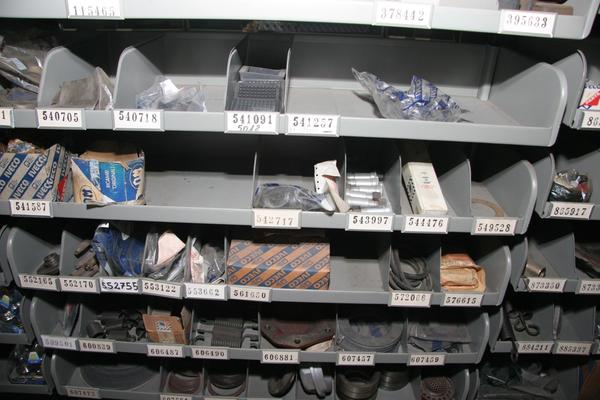 1#3881 Stock di ricambi e accessori per auto e per  veicoli industriali in vendita - foto 111