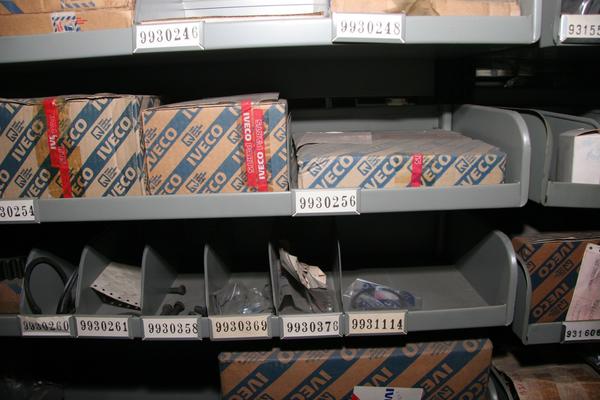 1#3881 Stock di ricambi e accessori per auto e per  veicoli industriali in vendita - foto 124