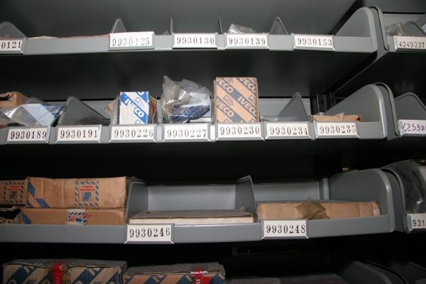 1#3881 Stock di ricambi e accessori per auto e per  veicoli industriali in vendita - foto 125