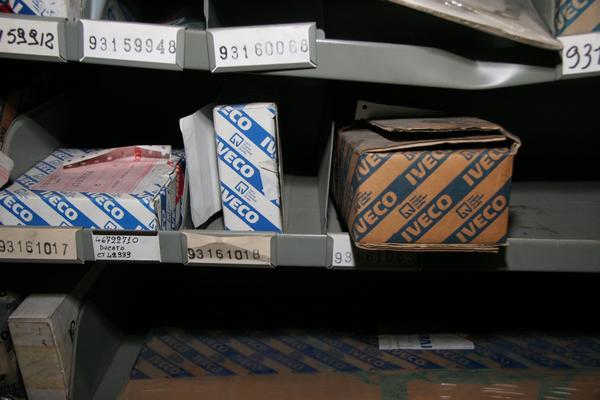 1#3881 Stock di ricambi e accessori per auto e per  veicoli industriali in vendita - foto 129
