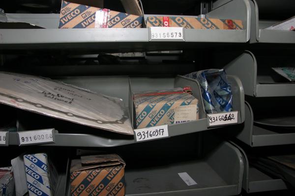 1#3881 Stock di ricambi e accessori per auto e per  veicoli industriali in vendita - foto 130