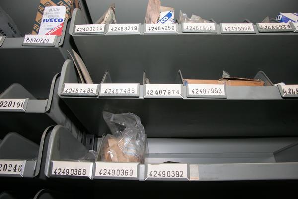 1#3881 Stock di ricambi e accessori per auto e per  veicoli industriali in vendita - foto 136
