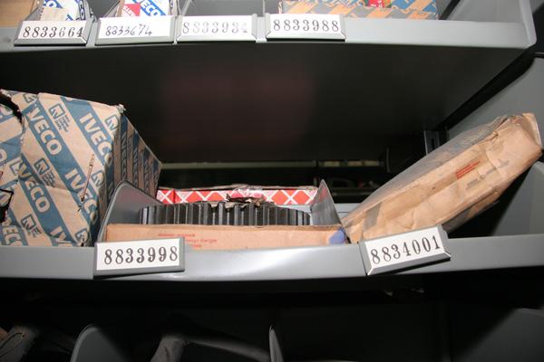 1#3881 Stock di ricambi e accessori per auto e per  veicoli industriali in vendita - foto 146