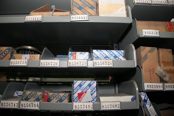 1#3881 Stock di ricambi e accessori per auto e per  veicoli industriali in vendita - foto 148