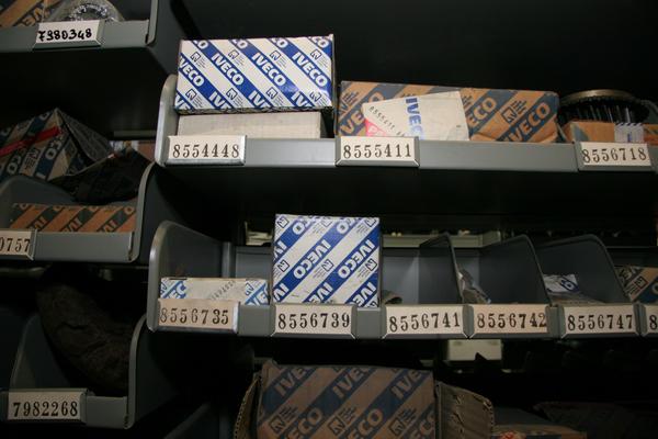 1#3881 Stock di ricambi e accessori per auto e per  veicoli industriali in vendita - foto 149