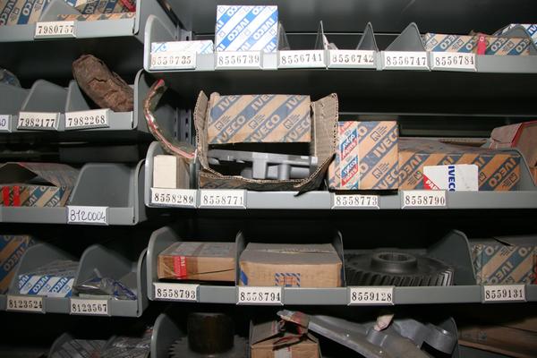 1#3881 Stock di ricambi e accessori per auto e per  veicoli industriali in vendita - foto 150