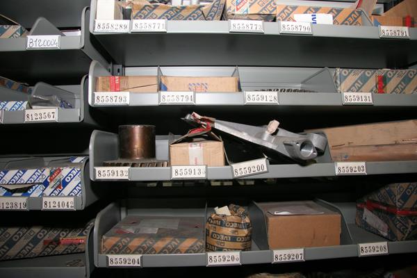 1#3881 Stock di ricambi e accessori per auto e per  veicoli industriali in vendita - foto 153