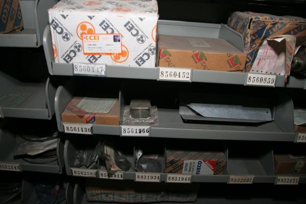 1#3881 Stock di ricambi e accessori per auto e per  veicoli industriali in vendita - foto 157