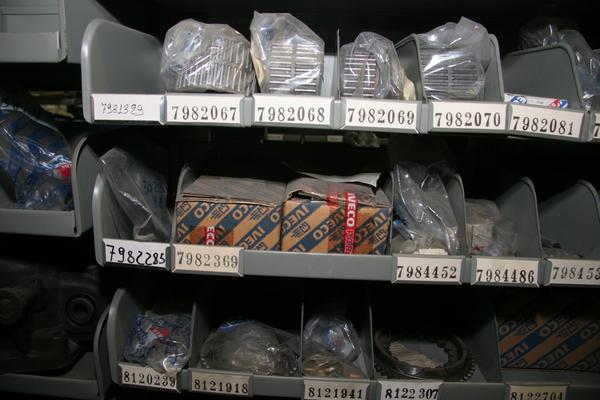 1#3881 Stock di ricambi e accessori per auto e per  veicoli industriali in vendita - foto 168