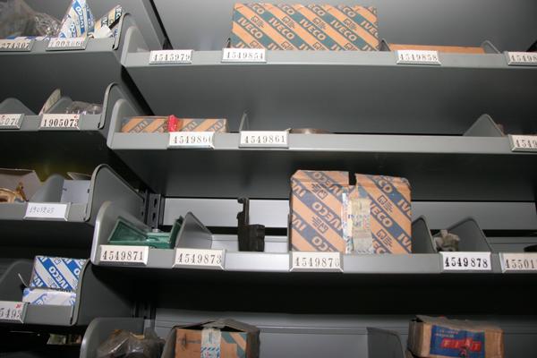 1#3881 Stock di ricambi e accessori per auto e per  veicoli industriali in vendita - foto 177