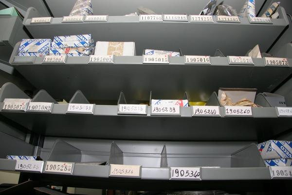 1#3881 Stock di ricambi e accessori per auto e per  veicoli industriali in vendita - foto 178