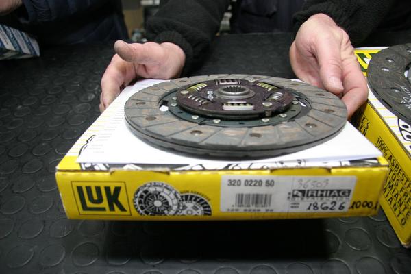 1#3881 Stock di ricambi e accessori per auto e per  veicoli industriali in vendita - foto 201