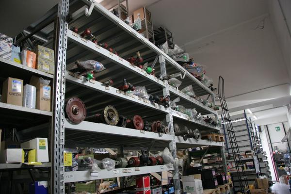 1#3881 Stock di ricambi e accessori per auto e per  veicoli industriali in vendita - foto 216