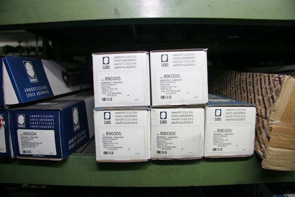 1#3881 Stock di ricambi e accessori per auto e per  veicoli industriali in vendita - foto 241