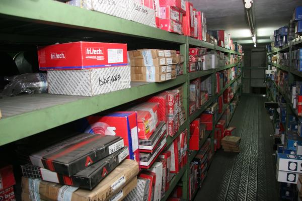 1#3881 Stock di ricambi e accessori per auto e per  veicoli industriali in vendita - foto 261