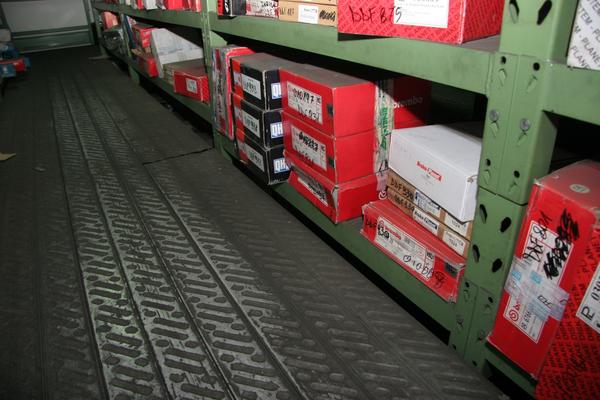 1#3881 Stock di ricambi e accessori per auto e per  veicoli industriali in vendita - foto 266