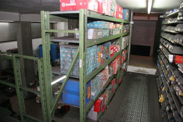 1#3881 Stock di ricambi e accessori per auto e per  veicoli industriali in vendita - foto 277