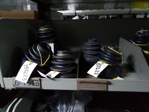 2#3881 Ricambi auto Bosch Renault Mercedes e varie in vendita - foto 20