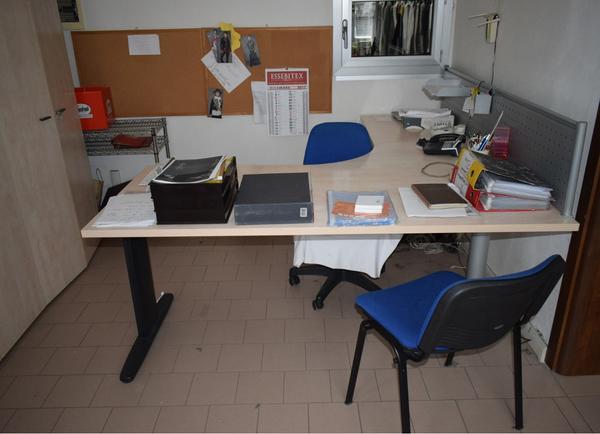 1#3884 Abbigliamento e macchine da cucire Rimoldi in vendita - foto 9