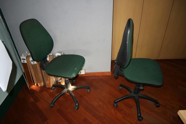 102#3894 Arredi e attrezzature ufficio in vendita - foto 4