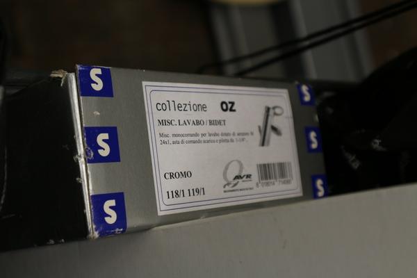 117#3894 Scaffalature e rimanenze materiale edile in vendita - foto 117
