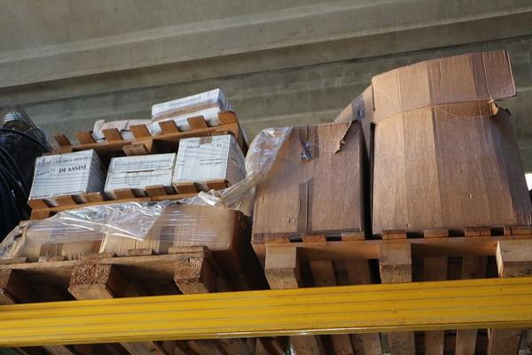 167#3894 Scaffalatura leggera e rimanenze materiale edile in vendita - foto 11