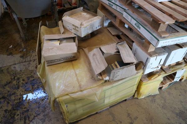 167#3894 Scaffalatura leggera e rimanenze materiale edile in vendita - foto 20