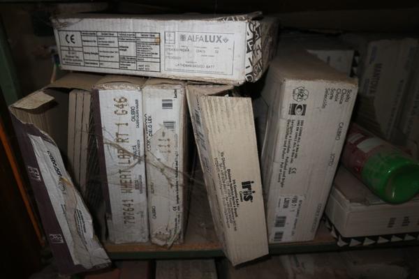 167#3894 Scaffalatura leggera e rimanenze materiale edile in vendita - foto 34