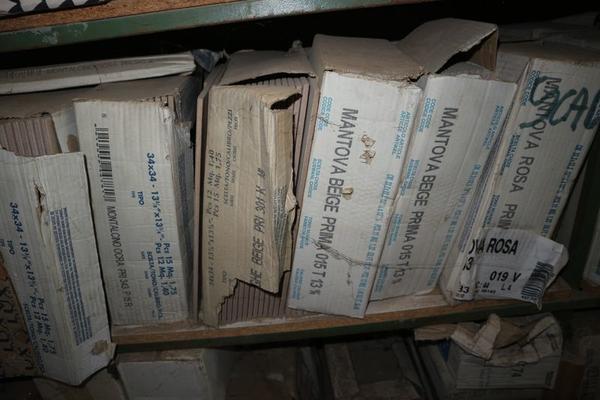 167#3894 Scaffalatura leggera e rimanenze materiale edile in vendita - foto 36