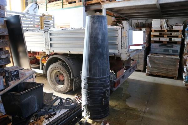 167#3894 Scaffalatura leggera e rimanenze materiale edile in vendita - foto 60