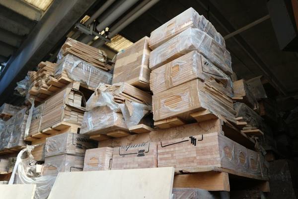 167#3894 Scaffalatura leggera e rimanenze materiale edile in vendita - foto 62