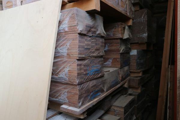 167#3894 Scaffalatura leggera e rimanenze materiale edile in vendita - foto 63