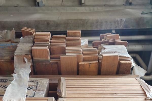 167#3894 Scaffalatura leggera e rimanenze materiale edile in vendita - foto 67
