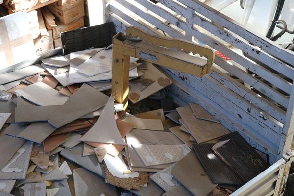 167#3894 Scaffalatura leggera e rimanenze materiale edile in vendita - foto 89