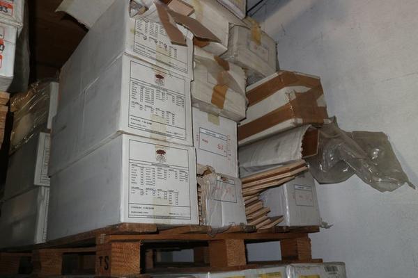 167#3894 Scaffalatura leggera e rimanenze materiale edile in vendita - foto 102
