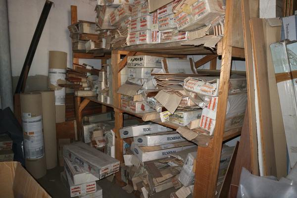 167#3894 Scaffalatura leggera e rimanenze materiale edile in vendita - foto 103