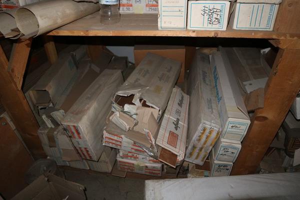 167#3894 Scaffalatura leggera e rimanenze materiale edile in vendita - foto 109
