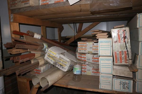 167#3894 Scaffalatura leggera e rimanenze materiale edile in vendita - foto 110
